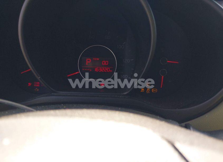 Photo 7 of 2015 Kia Soul (VIN KNDJN2A29F7226703)