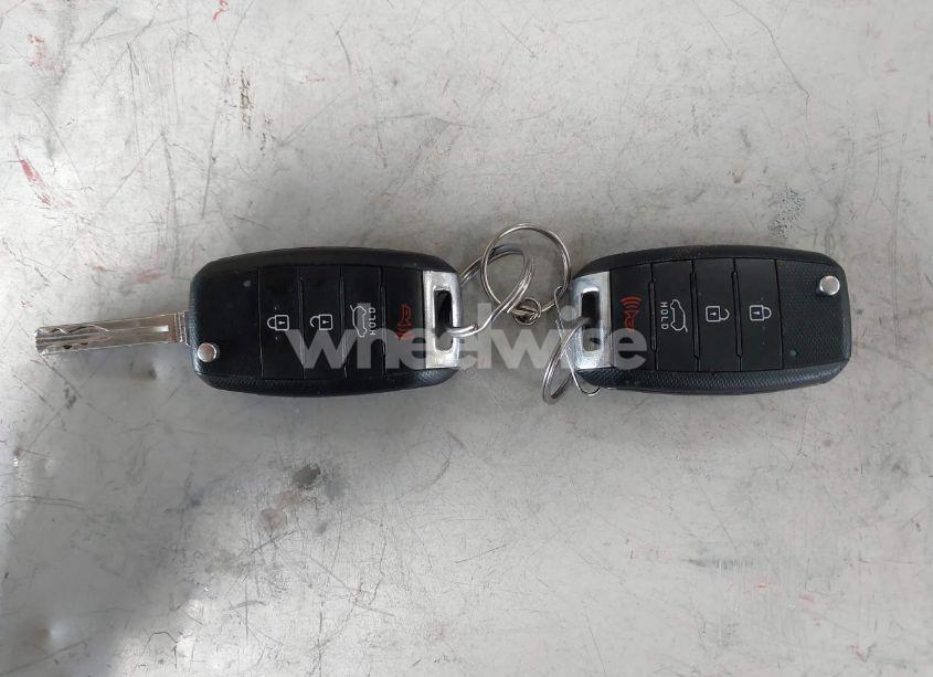 Photo 11 of 2015 Kia Soul (VIN KNDJN2A29F7763328)