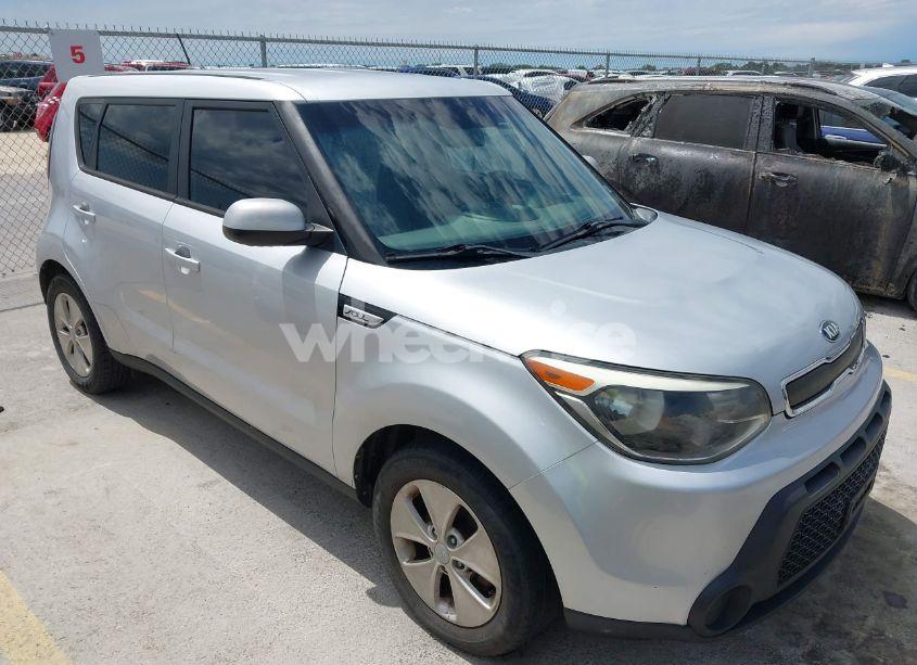 2015 Kia Soul (VIN KNDJN2A29F7774037) main photo