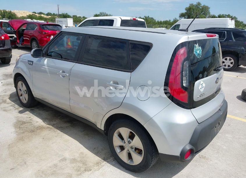 Photo 3 of 2015 Kia Soul (VIN KNDJN2A29F7774037)