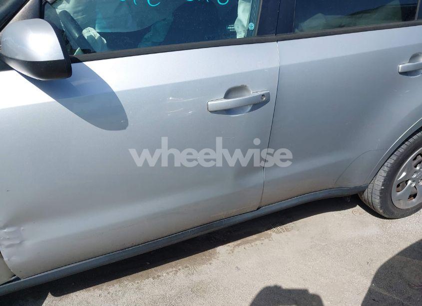 Photo 18 of 2015 Kia Soul (VIN KNDJN2A29F7797642)