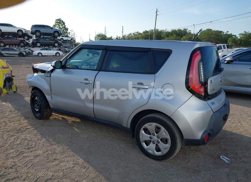 Photo 3 of 2015 Kia Soul (VIN KNDJN2A29F7797642)