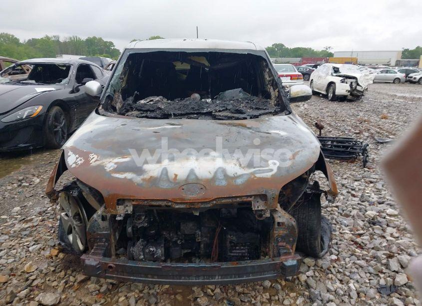 Photo 12 of 2015 Kia Soul (VIN KNDJN2A29F7807103)