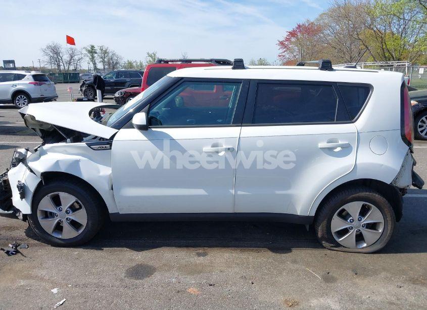 Photo 14 of 2016 Kia Soul (VIN KNDJN2A29G7256799)