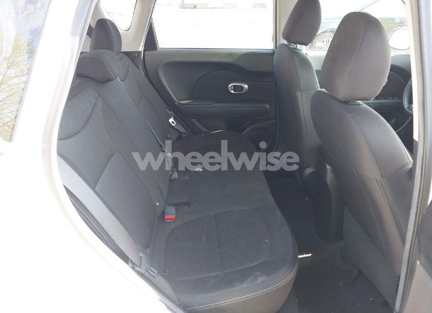 Photo 8 of 2016 Kia Soul (VIN KNDJN2A29G7256799)