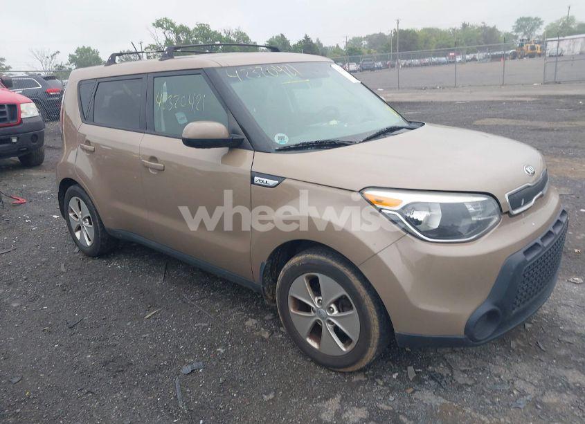 2016 Kia Soul (VIN KNDJN2A29G7263803) main photo