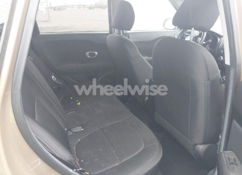 Photo 8 of 2016 Kia Soul (VIN KNDJN2A29G7263803)