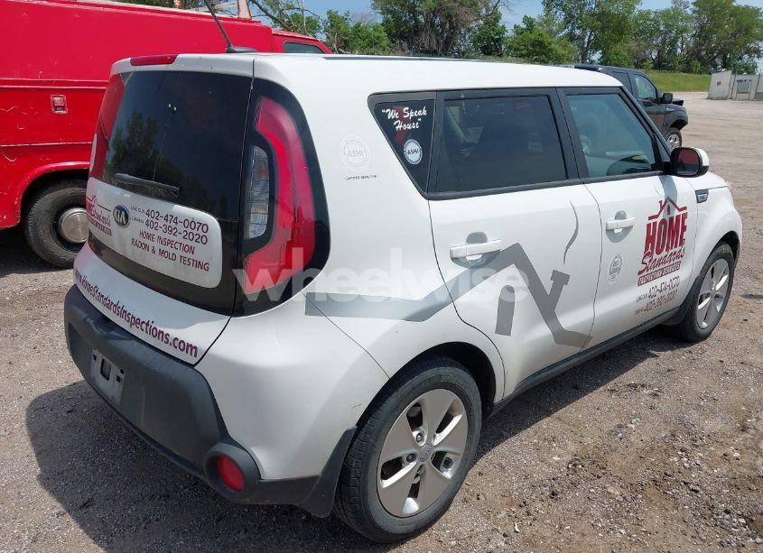 Photo 4 of 2016 Kia Soul (VIN KNDJN2A29G7283274)