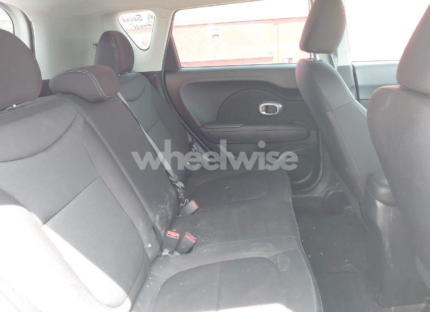 Photo 8 of 2016 Kia Soul (VIN KNDJN2A29G7283274)