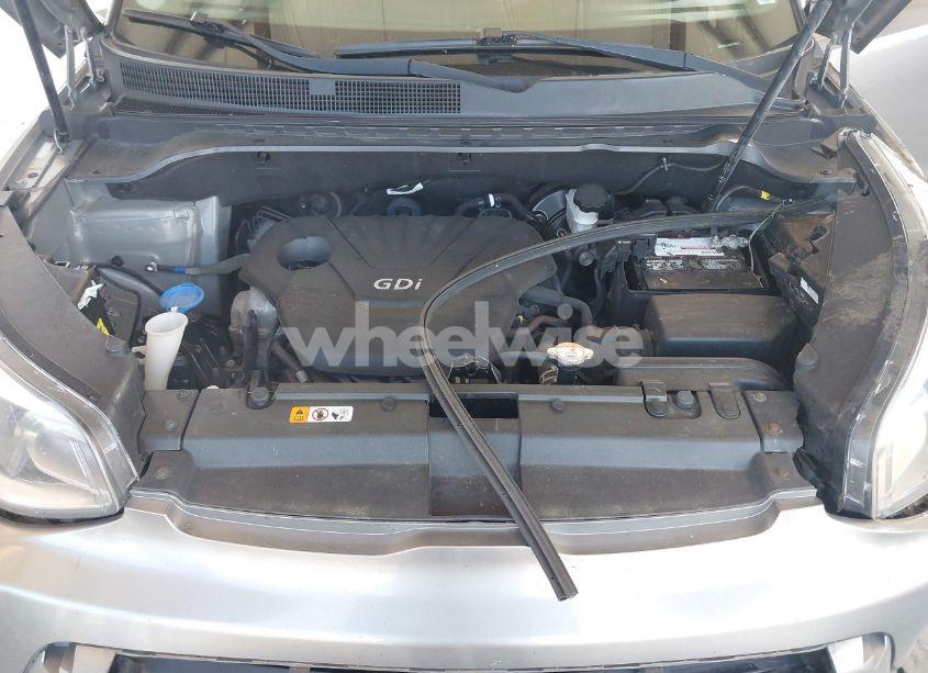 Photo 10 of 2016 Kia Soul (VIN KNDJN2A29G7328620)