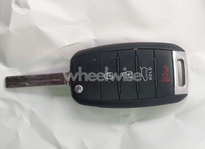 Photo 11 of 2016 Kia Soul (VIN KNDJN2A29G7328620)