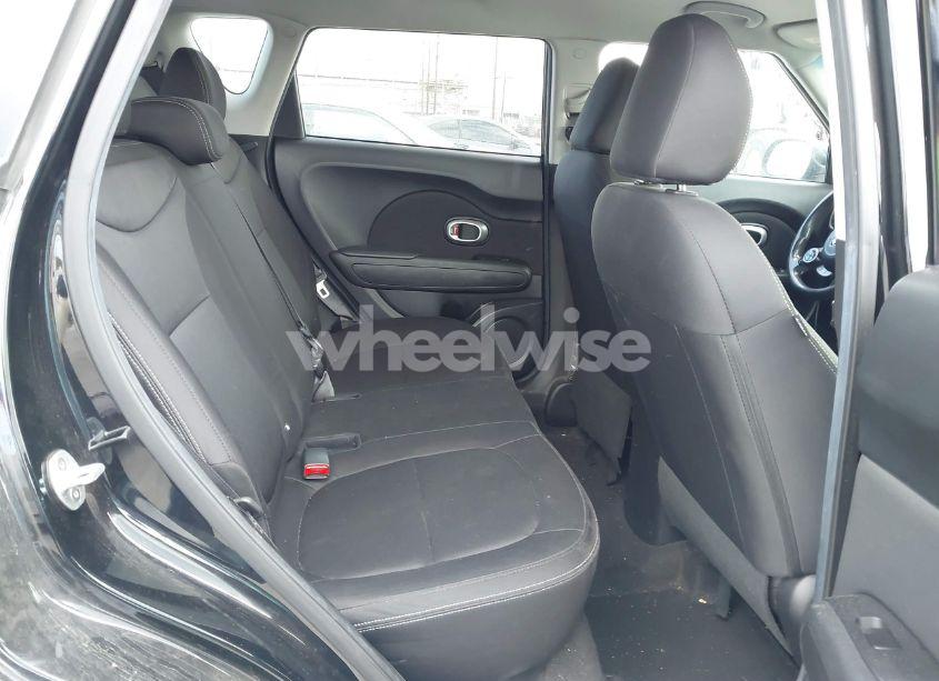 Photo 8 of 2016 Kia Soul (VIN KNDJN2A29G7387537)