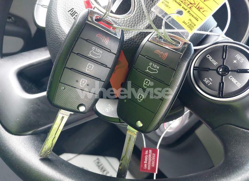 Photo 11 of 2016 Kia Soul (VIN KNDJN2A29G7851698)