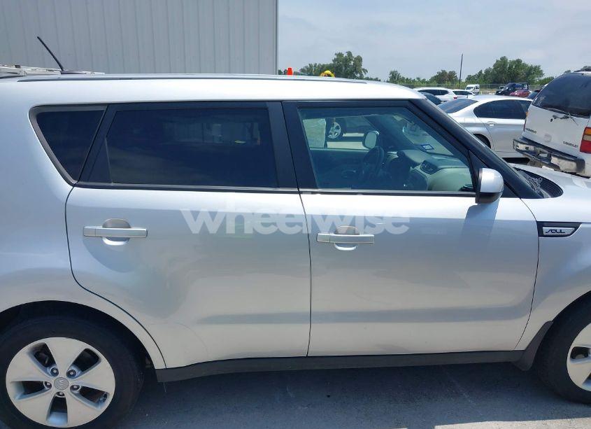 Photo 13 of 2016 Kia Soul (VIN KNDJN2A29G7851698)