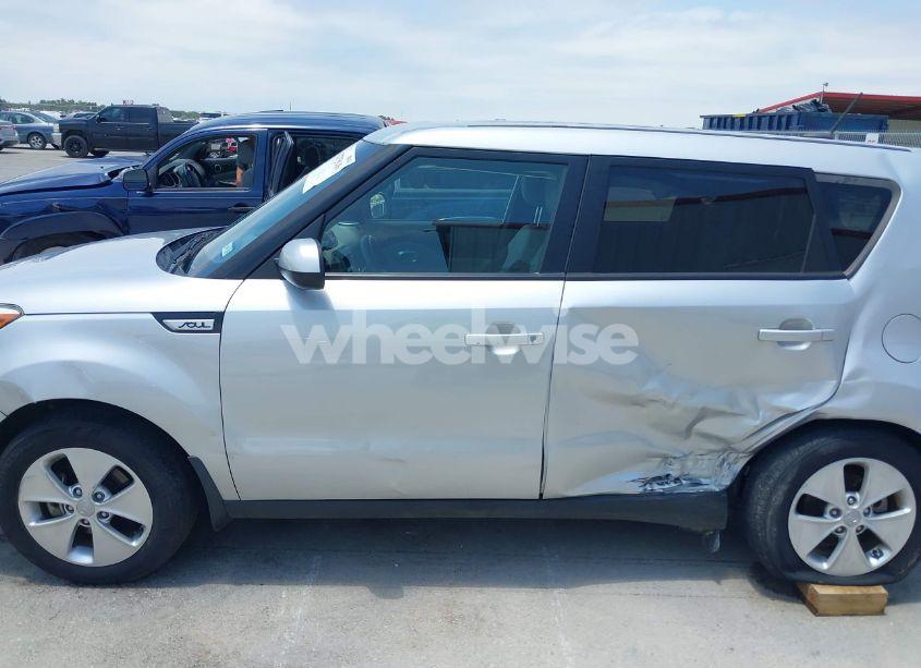 Photo 14 of 2016 Kia Soul (VIN KNDJN2A29G7851698)