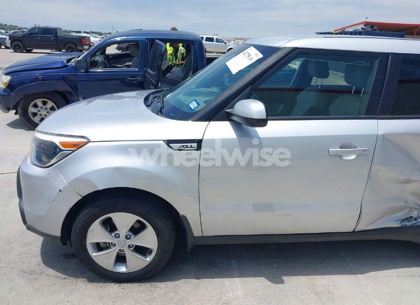 Photo 17 of 2016 Kia Soul (VIN KNDJN2A29G7851698)