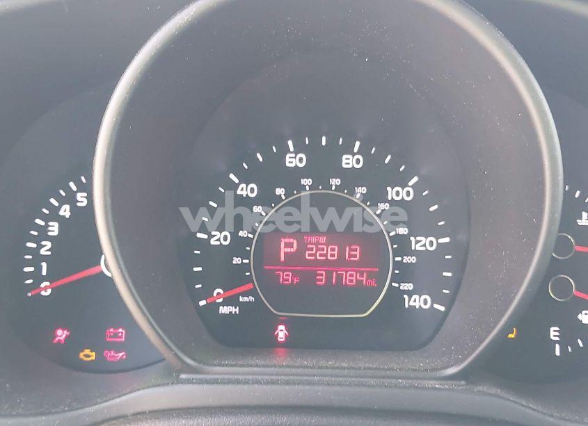 Photo 7 of 2016 Kia Soul (VIN KNDJN2A29G7851698)