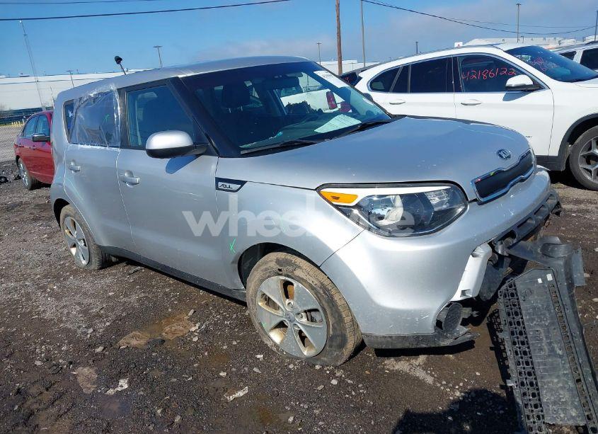 2016 Kia Soul (VIN KNDJN2A29G7852026) main photo