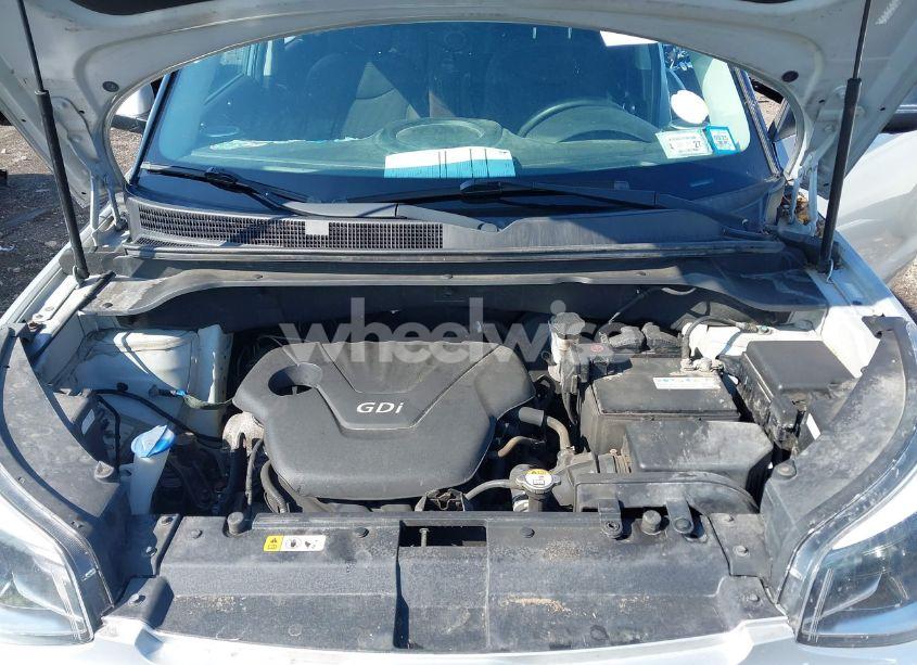 Photo 10 of 2016 Kia Soul (VIN KNDJN2A29G7852026)