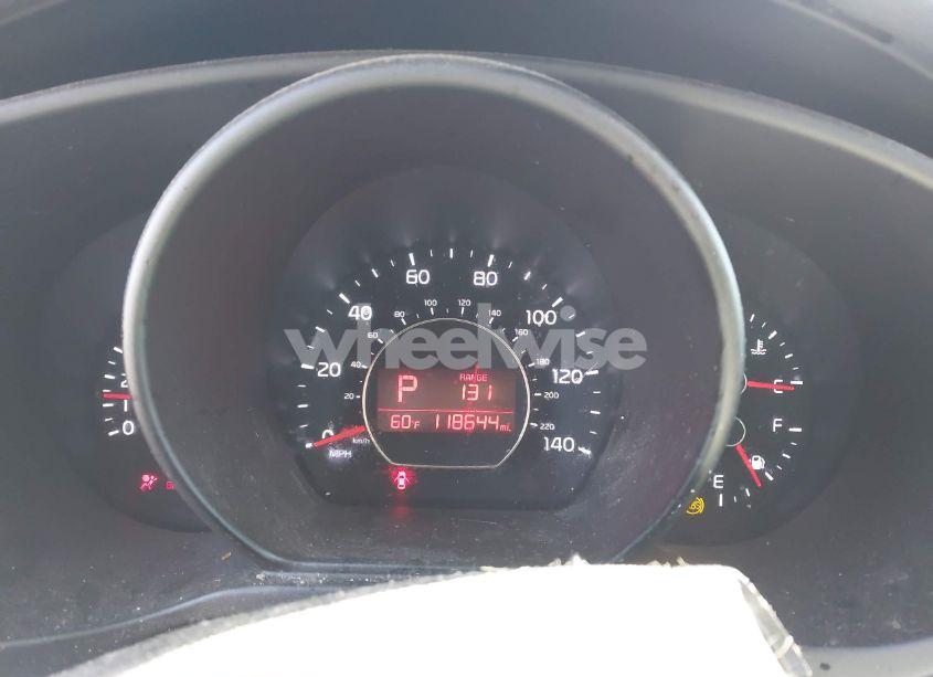 Photo 7 of 2016 Kia Soul (VIN KNDJN2A29G7852026)