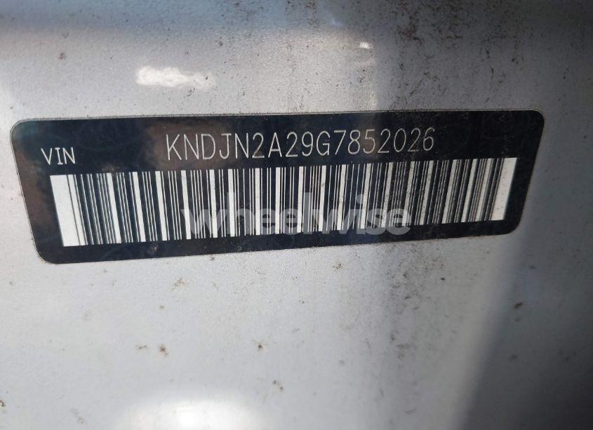 Photo 9 of 2016 Kia Soul (VIN KNDJN2A29G7852026)