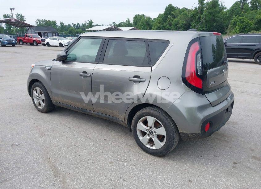 Photo 3 of 2017 Kia Soul (VIN KNDJN2A29H7439010)