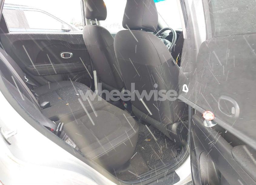 Photo 8 of 2017 Kia Soul (VIN KNDJN2A29H7460200)