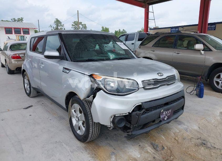 Photo 6 of 2017 Kia Soul (VIN KNDJN2A29H7493925)