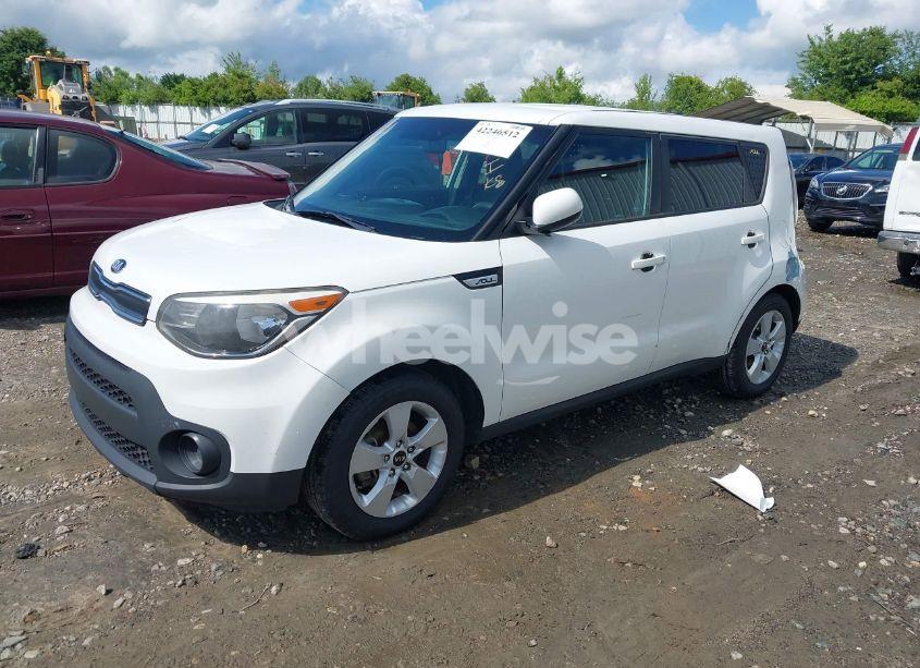Photo 2 of 2018 Kia Soul (VIN KNDJN2A29J7524208)