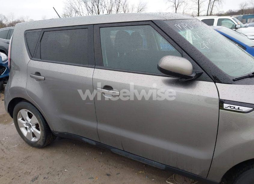 Photo 13 of 2018 Kia Soul (VIN KNDJN2A29J7572730)