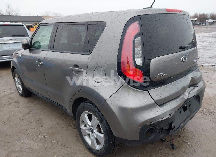 Photo 3 of 2018 Kia Soul (VIN KNDJN2A29J7572730)