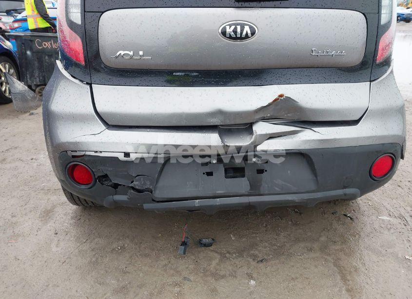 Photo 6 of 2018 Kia Soul (VIN KNDJN2A29J7572730)