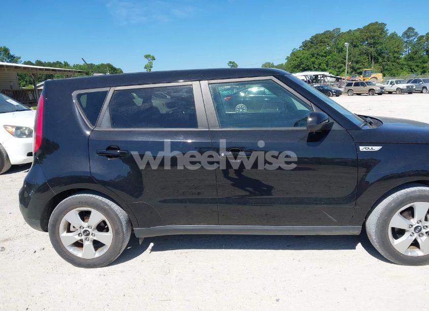 Photo 13 of 2019 Kia Soul (VIN KNDJN2A29K7017178)
