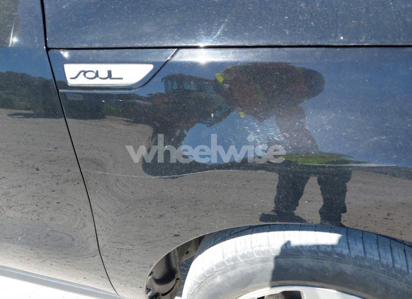 Photo 6 of 2019 Kia Soul (VIN KNDJN2A29K7017178)