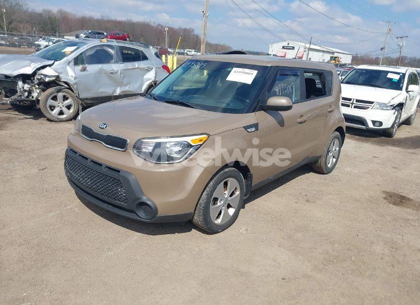 Photo 2 of 2014 Kia Soul (VIN KNDJN2A2XE7055359)