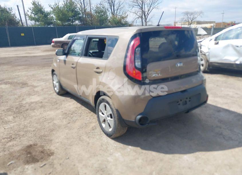 Photo 3 of 2014 Kia Soul (VIN KNDJN2A2XE7055359)