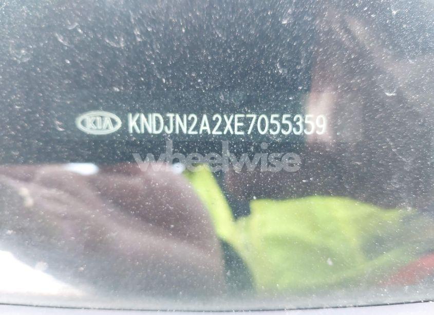 Photo 9 of 2014 Kia Soul (VIN KNDJN2A2XE7055359)