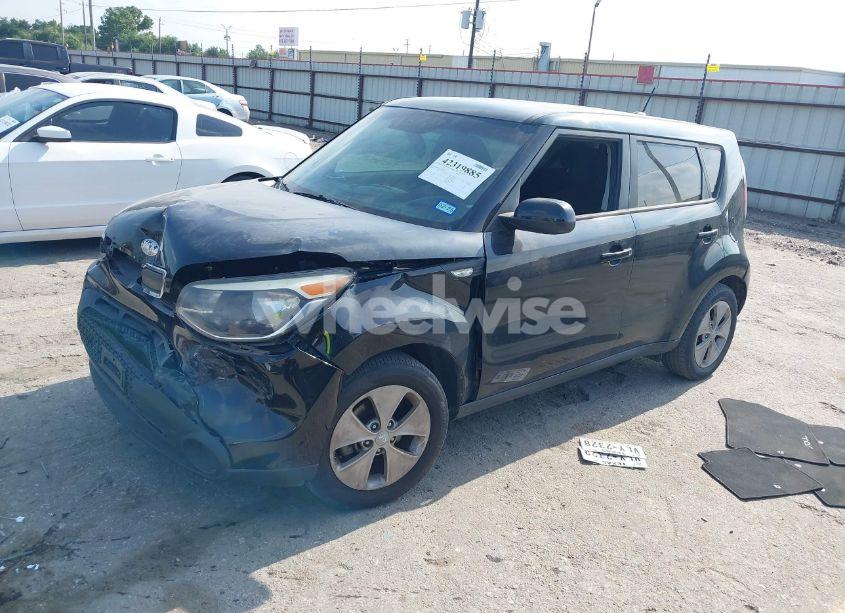 Photo 2 of 2014 Kia Soul (VIN KNDJN2A2XE7089897)