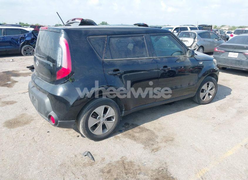 Photo 4 of 2014 Kia Soul (VIN KNDJN2A2XE7089897)