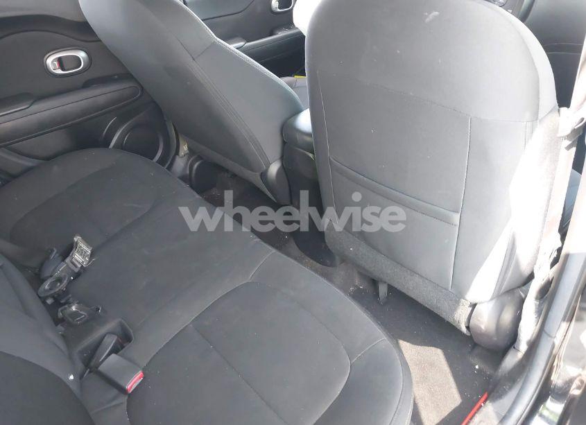 Photo 8 of 2014 Kia Soul (VIN KNDJN2A2XE7089897)