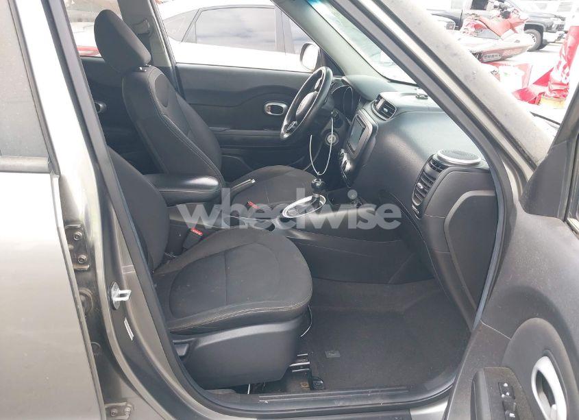 Photo 5 of 2014 Kia Soul (VIN KNDJN2A2XE7098471)
