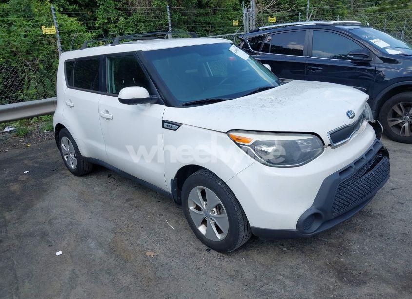 2015 Kia Soul (VIN KNDJN2A2XF7128666) main photo