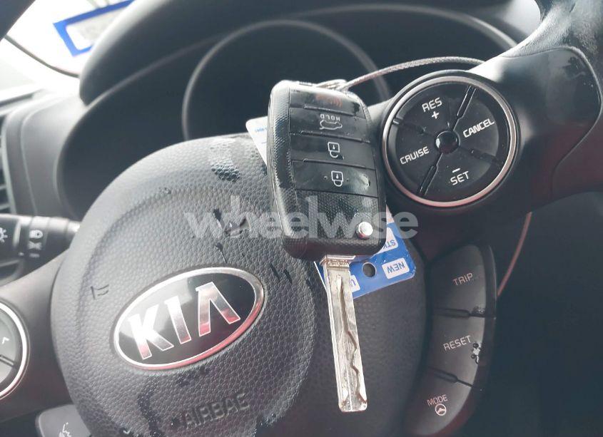 Photo 11 of 2015 Kia Soul (VIN KNDJN2A2XF7136802)