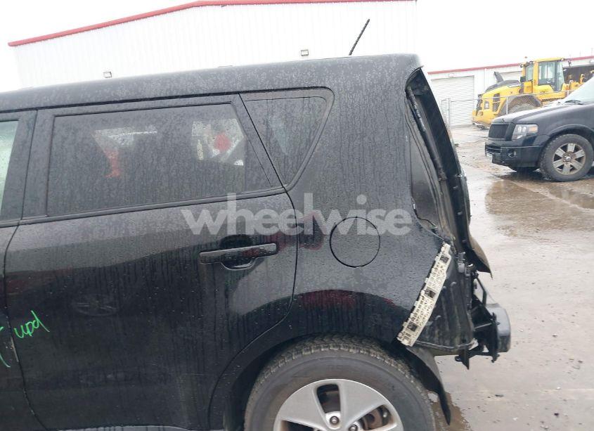Photo 14 of 2015 Kia Soul (VIN KNDJN2A2XF7136802)