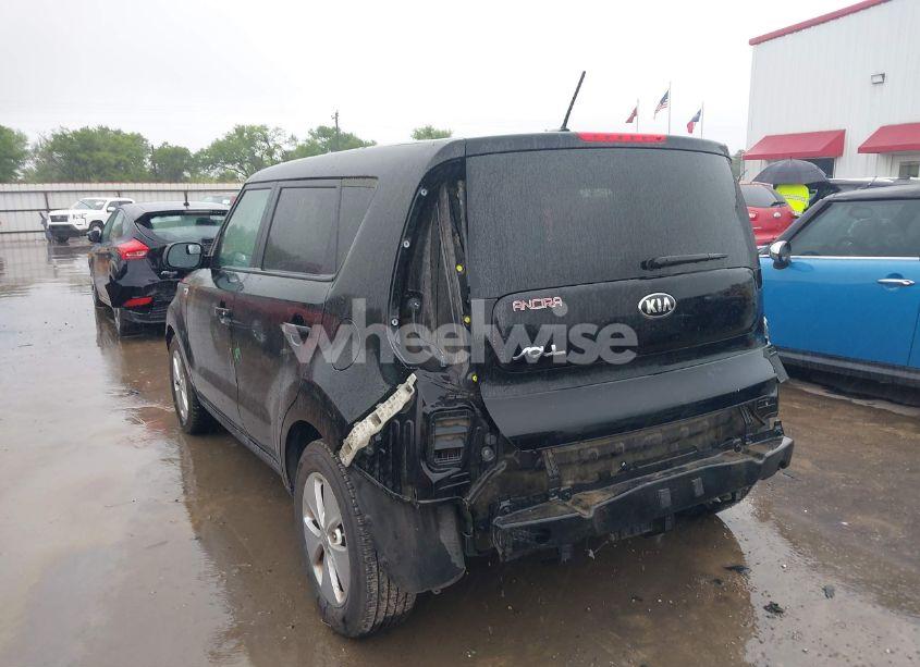 Photo 3 of 2015 Kia Soul (VIN KNDJN2A2XF7136802)