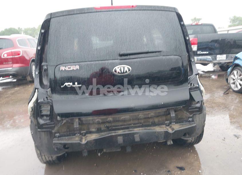 Photo 6 of 2015 Kia Soul (VIN KNDJN2A2XF7136802)