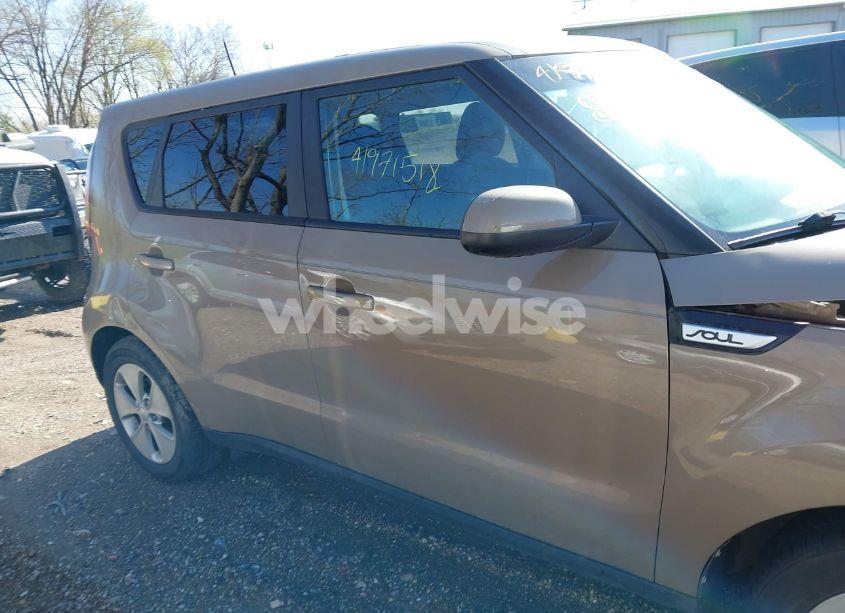 Photo 14 of 2015 Kia Soul (VIN KNDJN2A2XF7216388)
