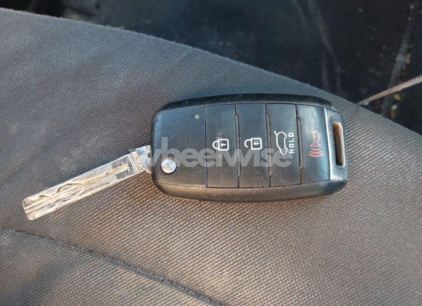 Photo 11 of 2015 Kia Soul (VIN KNDJN2A2XF7221249)