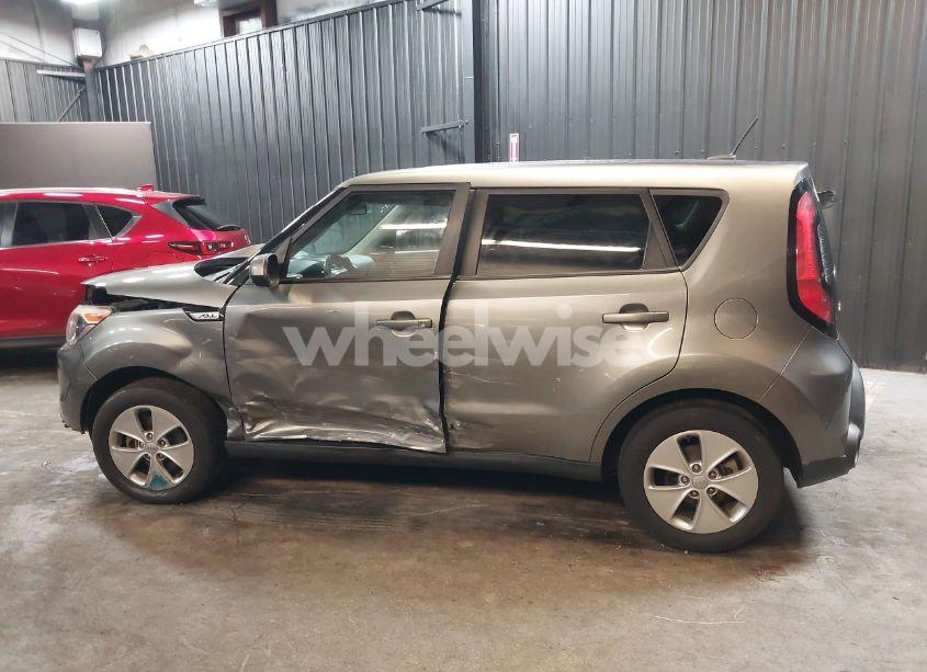 Photo 15 of 2015 Kia Soul (VIN KNDJN2A2XF7236611)