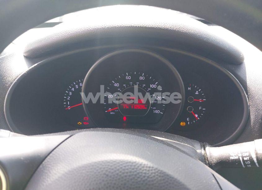 Photo 7 of 2015 Kia Soul (VIN KNDJN2A2XF7758333)